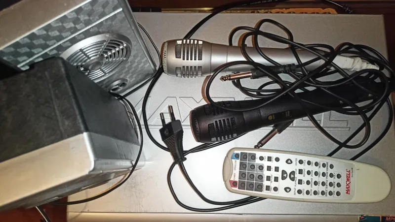 Karaoke funksiyasiga ega Maxwell DVD-283A DVD-pleyer. 2