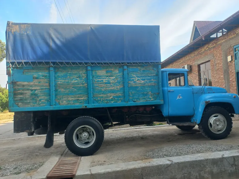 Машина в идеальном состоянии, без расходов, шины новые 2
