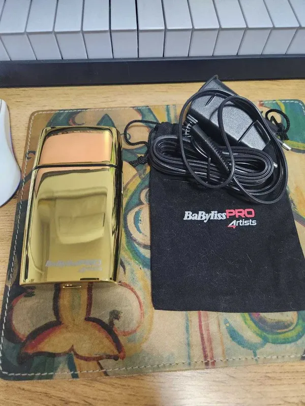 Шейвер (электробритва) для бритья BaByliss PRO FOILFX02 Gold 4ARTISTS 3 Шейвер (электробритва) для бритья BaByliss PRO FOILFX02 Gold 4ARTISTS 3