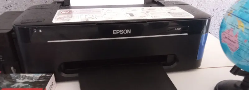 Срочно продаётся принтер Epson L100 2 Срочно продаётся принтер Epson L100 2