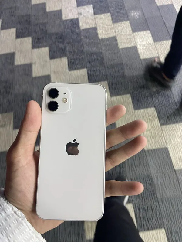 Iphone 12 sotiladi 3