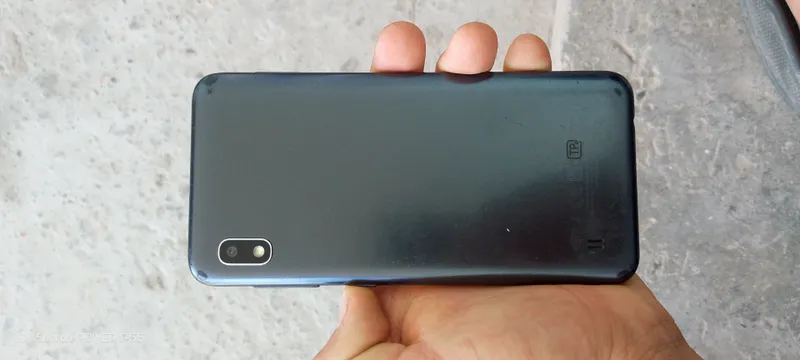 Samsung Galaxy A10 32gb 3