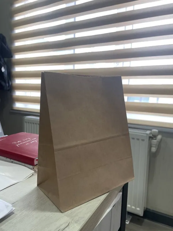Kraft paketlar fast fud uchun s soboyga 4 Kraft paketlar fast fud uchun s soboyga 4