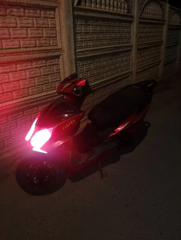 Бензиновый скутер 150cc 3