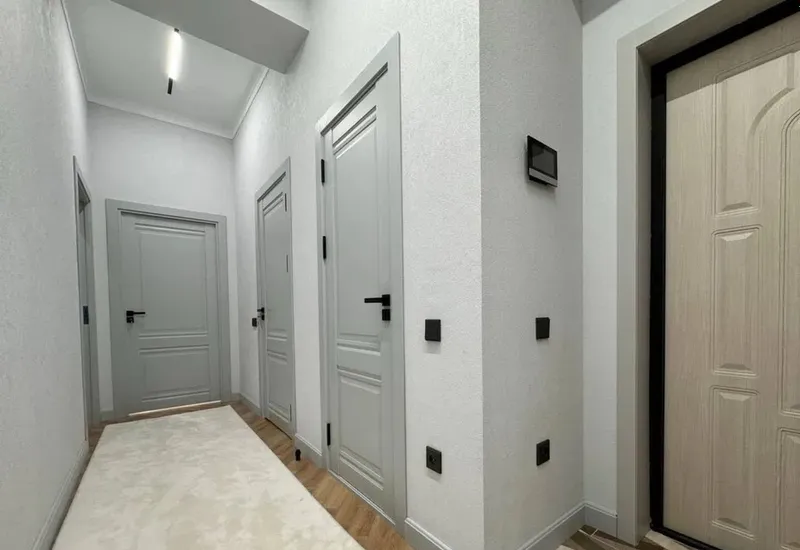 C-7 • 3 xona • 90 m² • 4/7-qavat 8 C-7 • 3 xona • 90 m² • 4/7-qavat 8