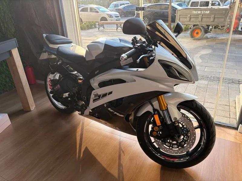 Yamaha R6 original