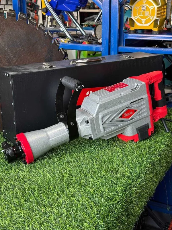 Отбойный молоток Зверь Otboynik perforator
