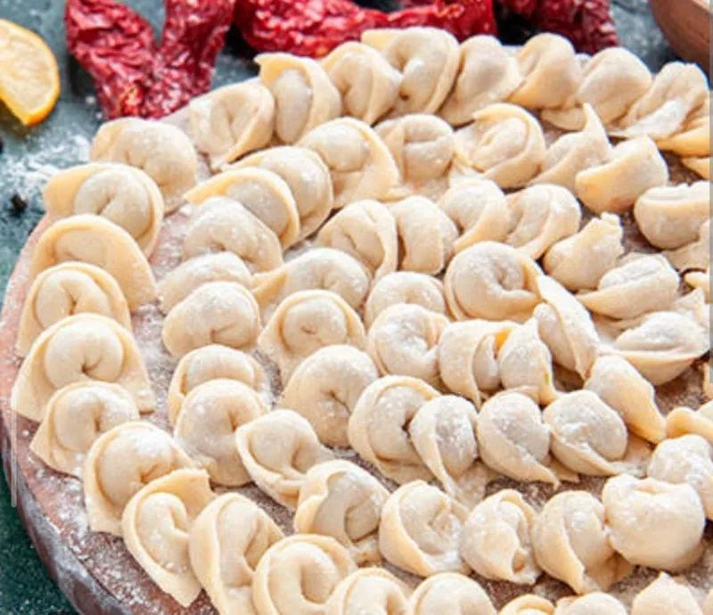Yarim tayyor mahsulotlar somsa.pelmen.cheburek.manti.buyurtma qab qila 7
