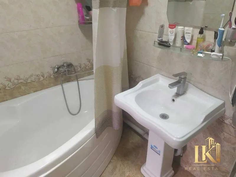 Продаётся 4-комнатная квартира, 155 м², 2/4 (Мирзо-Улугбекский) 8