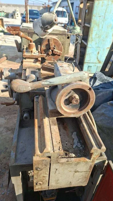 Tokarni stonok 1А616
