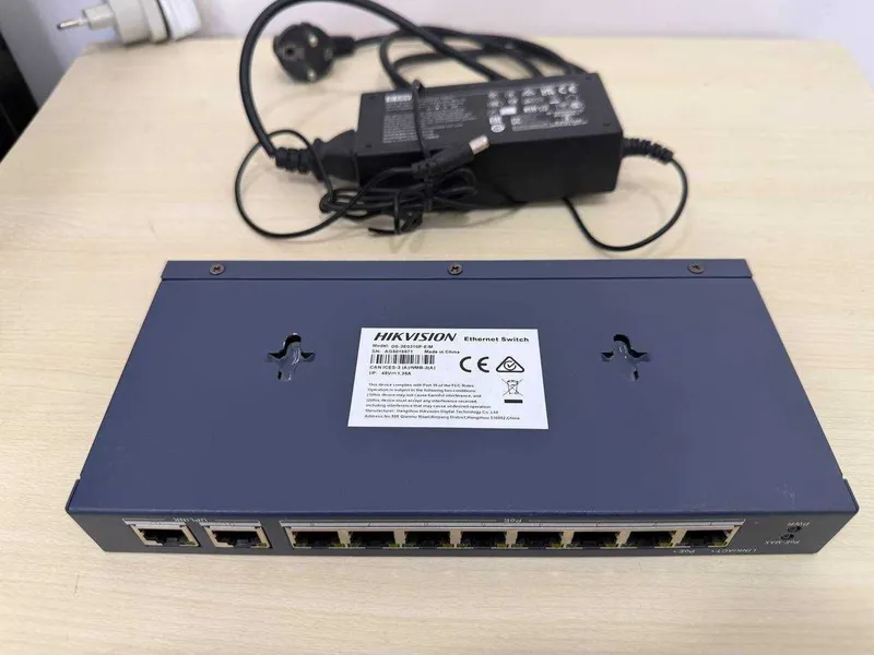 Hikvision DS-3E0310P-E/M PoeSwitch Hikvision DS-3E0310P-E/M PoeSwitch