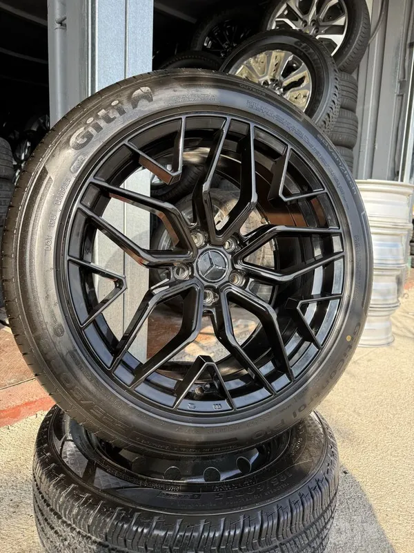 Диски и шины Lamborghini, состояние как новое 2 Диски и шины Lamborghini, состояние как новое 2