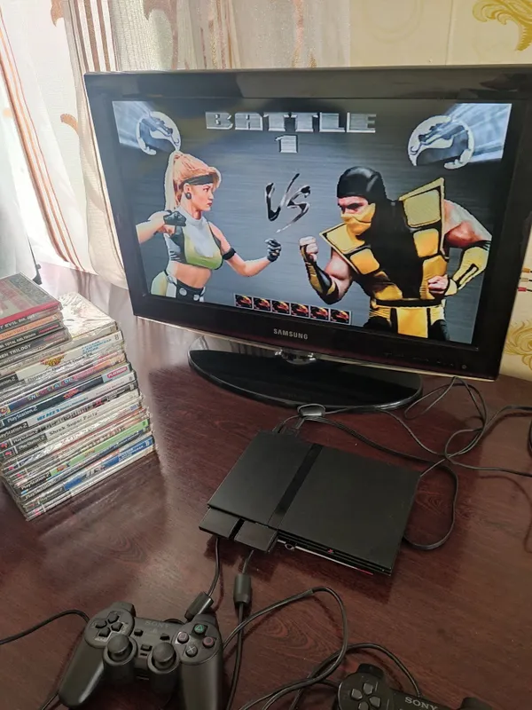 Sony PlayStation 2 4 Sony PlayStation 2 4