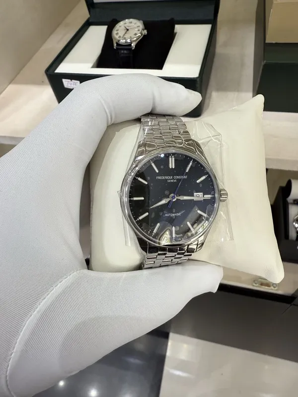 Часы Frederique Constant — фото 1