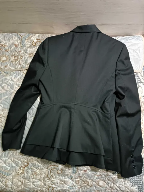 Ayollar uchun zamonaviy kostyum 2