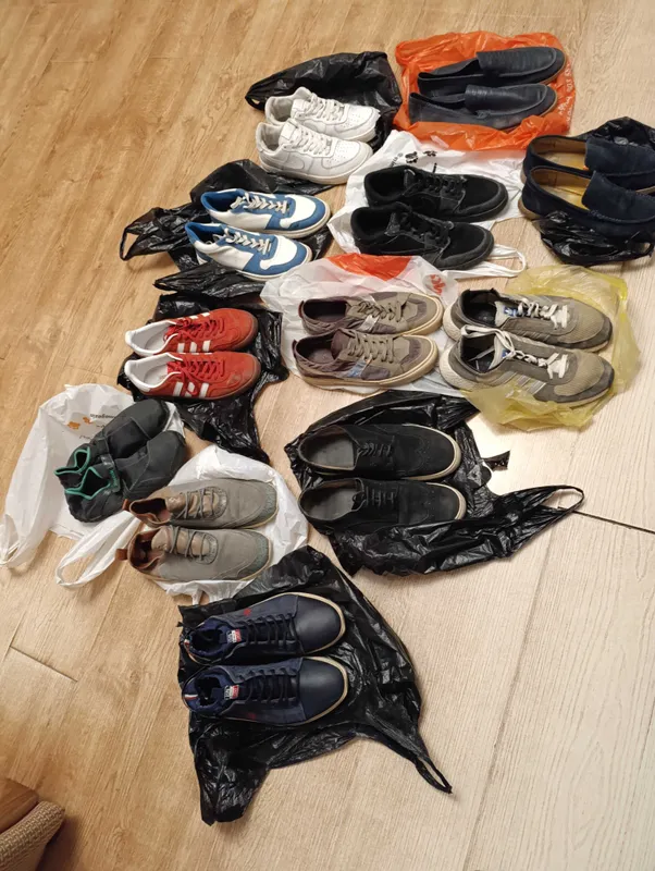 Продам мужские кроссовки и туфли,42,43,недорого