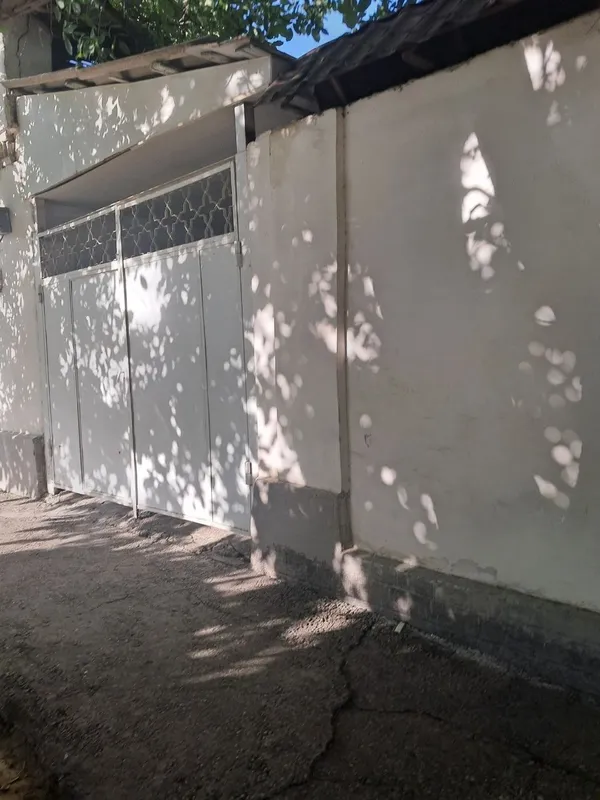 (M.Gorkiy) Sayohat ko'chadida 3.4 sotix yer narhida uy sotiladi.
