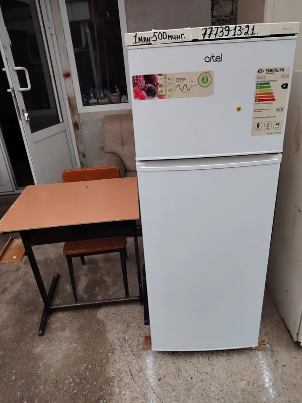 Срочно продам холадилник 2-х камерни холодильник 3