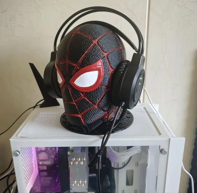 Фигурка-подставка Человек-паук (Miles Morales), 23 см, коллекционная — фото 1