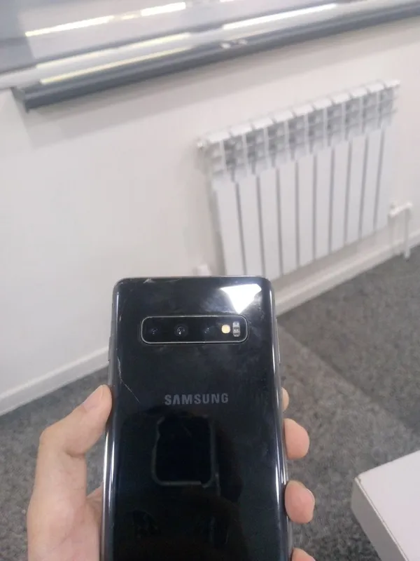 Samsung Galaxy S10 — фото 3