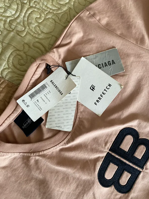 Balenciaga futbolkasi 3 Balenciaga futbolkasi 3