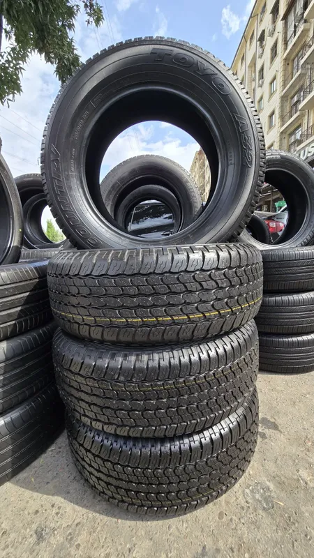 265/60/R18 toyo baloni 2