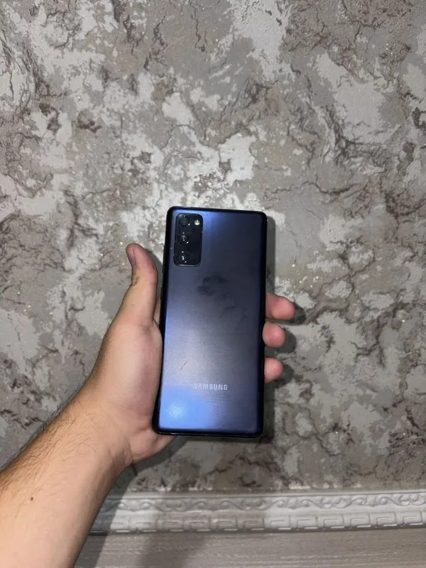 Samsung S20 FE 8/128