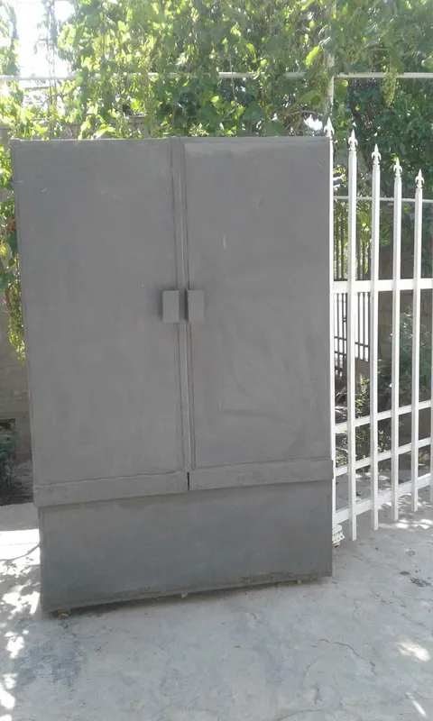 Katta seyf o'lcham 180x120 xar hil hojalik narsalari uchun, metal 1