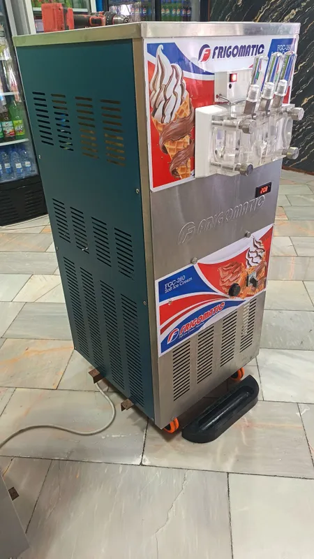 Freezer мороженое аппарат сотилади янгидек