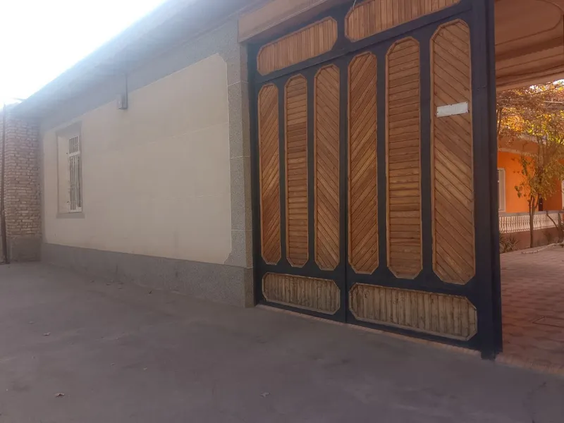 Fargona shaxar. Hovli uy sotiladi narxini kelishamiz