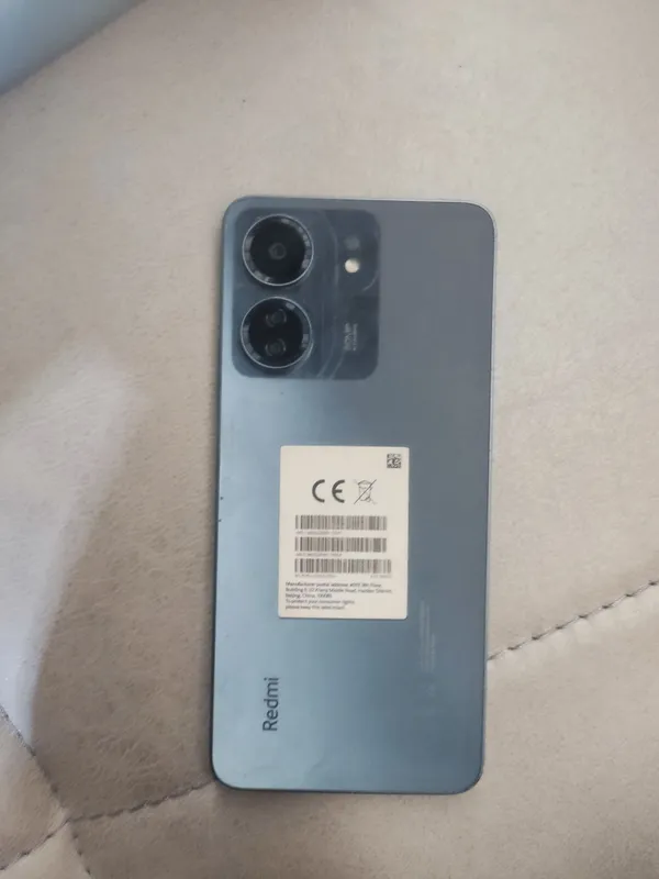 Redmi 13 c 256 tali zor tel umuman aybi yo kar dok bor vawe zor tel ..
