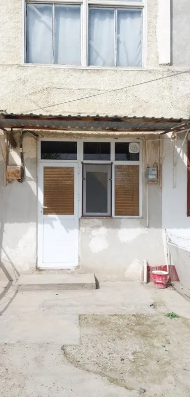 Уй сотилади 2 хоналик