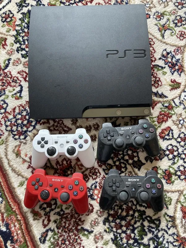 Playstation 3 slim +4 ta joystick uyinlar Playstation 3 slim +4 ta joystick uyinlar