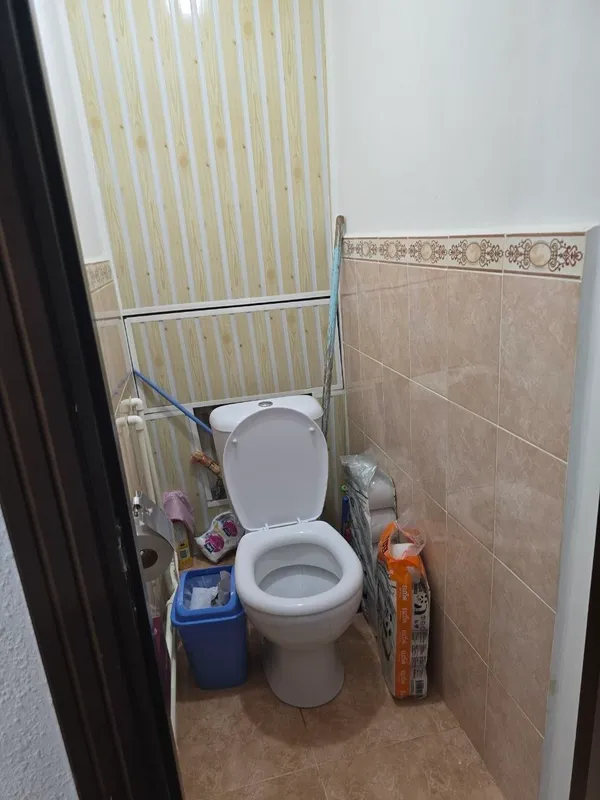 Продаётся уютная 2-комнатная квартира с балконом, в кирпичном доме, с отличной транспортной доступностью 4