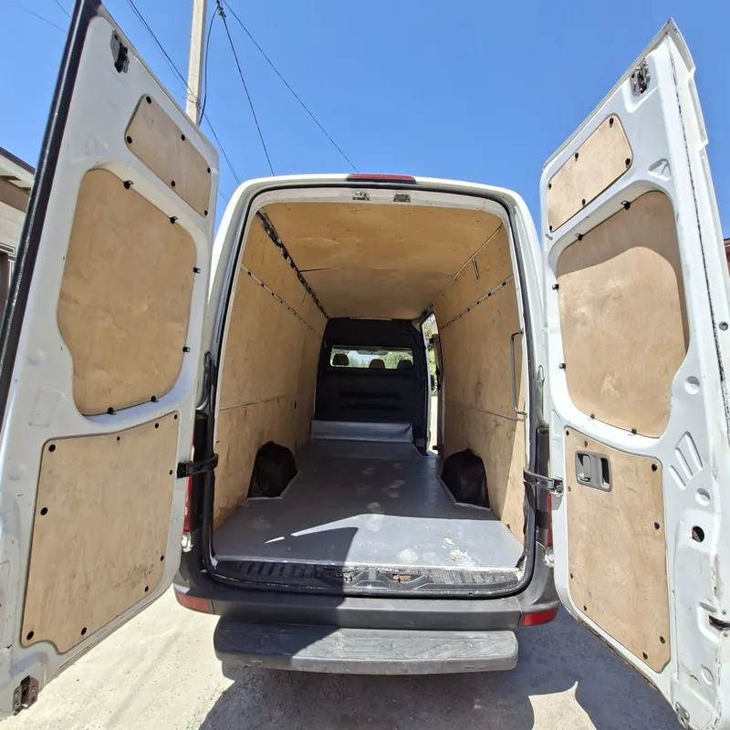 Mercedes Benz Sprinter 5