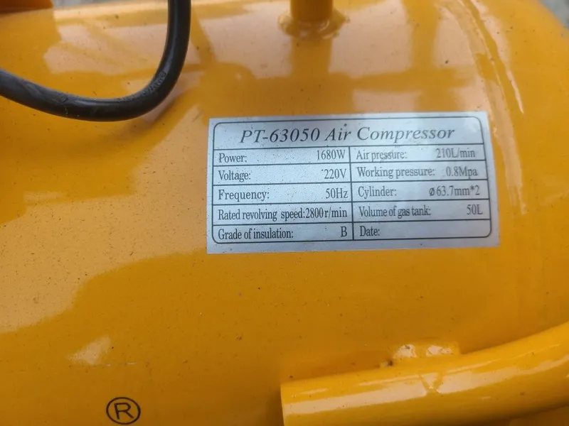 Kompressor yangi bir marta ishlatilgan karobkalari bor va pulzator 2