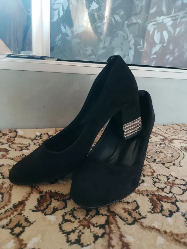 oyoq kiyim ayollar uchun 38 2