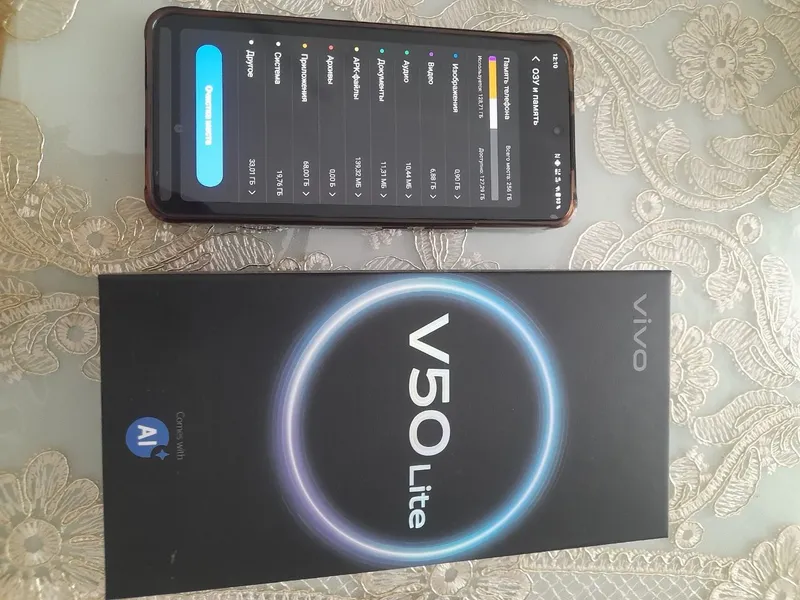 vivo V50 Lite 8/256 3