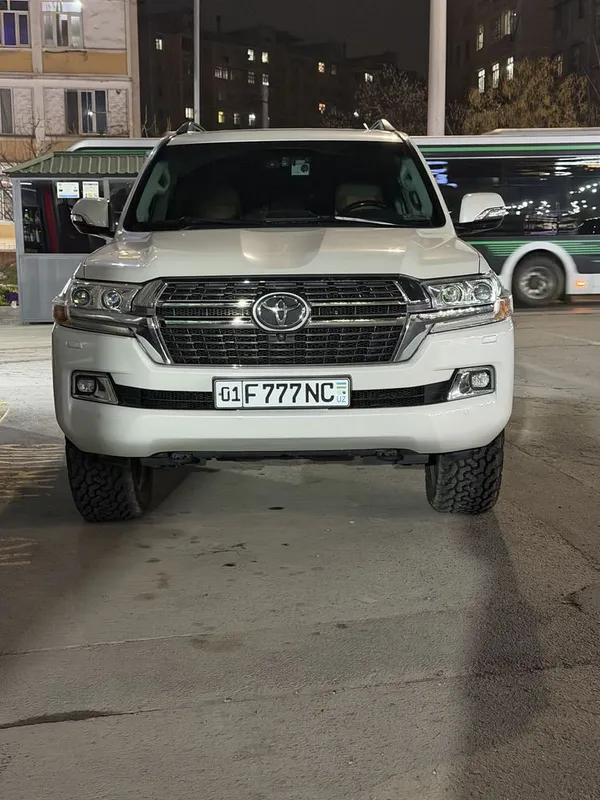 Toyota 200 4.6 V8 2