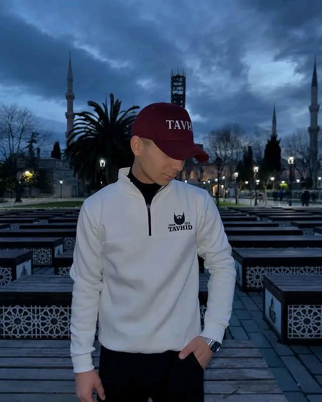 Tavhid Brendidan Sweatshirt va kepka 3 Tavhid Brendidan Sweatshirt va kepka 3