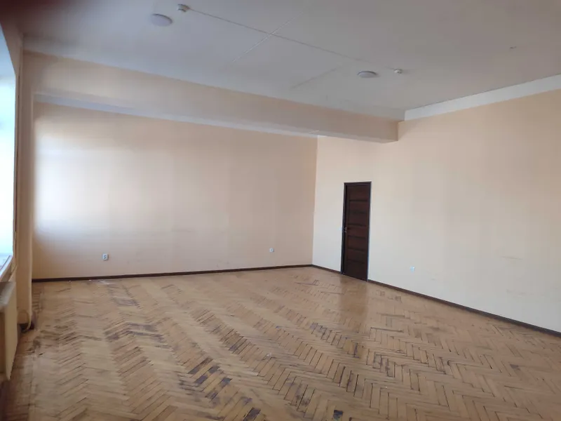 офис 70м2 центральная улица 1-линия ofis 70m2 markaziy kocha 1-qatorda