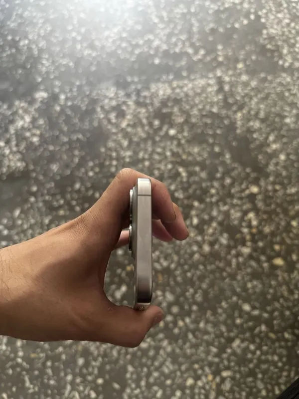 Iphone 15pro yomkst 86 kha region 745sikl 128gb karobka bor ideal — фото 5