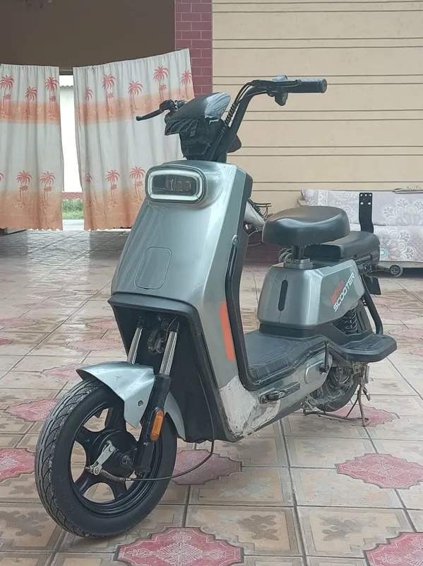 Skuter yaxshi holatda.