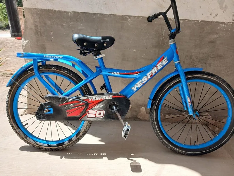 Velosiped sotiladi Velosiped sotiladi