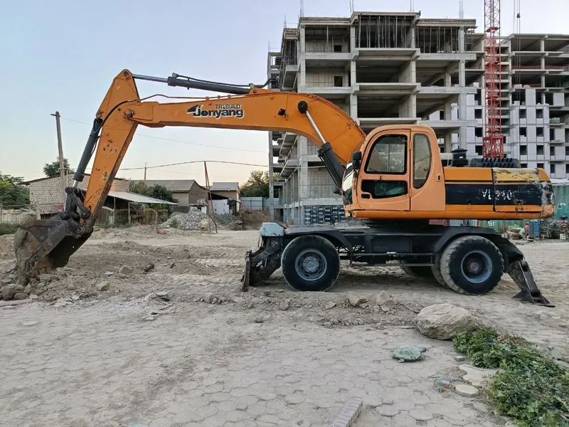 Ekskovator Jonyang 210 tali 1 Ekskovator Jonyang 210 tali 1