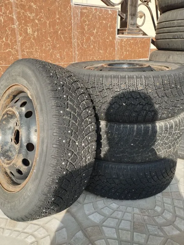 Шины для автомобиля 2 Шины для автомобиля 2
