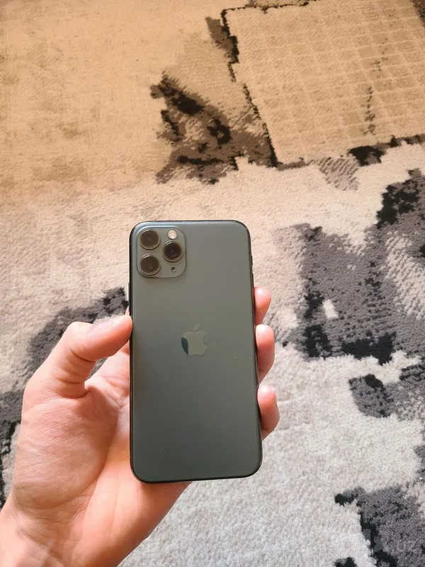 Apple iPhone 11 pro 2 Apple iPhone 11 pro 2