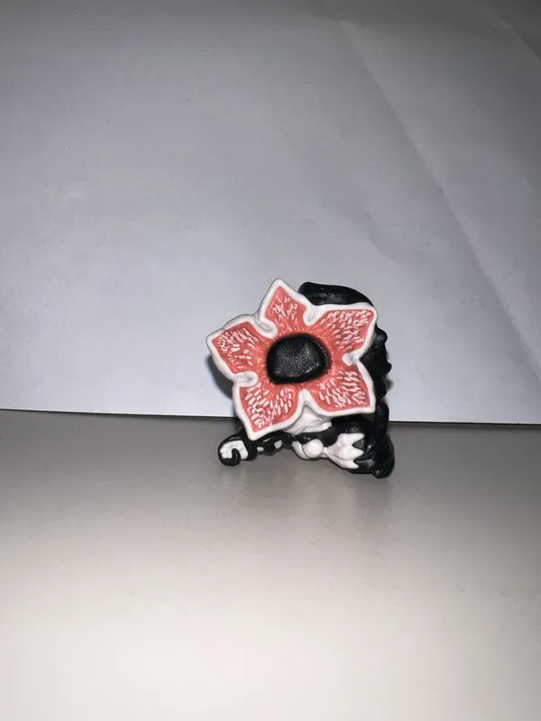 Kinder OSD kolleksion figurkalari sotiladi 6