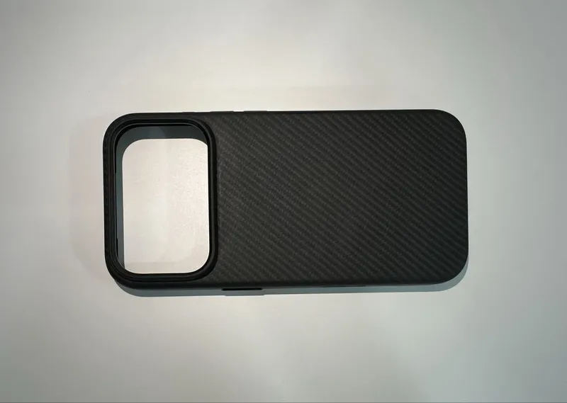 Pitaka Aramid UltraGuard case for 17 pro max 1