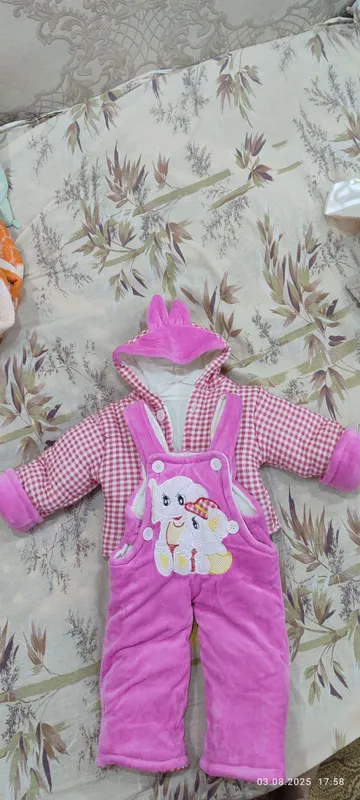 Продаются комбинезоны детские для новорожденных.